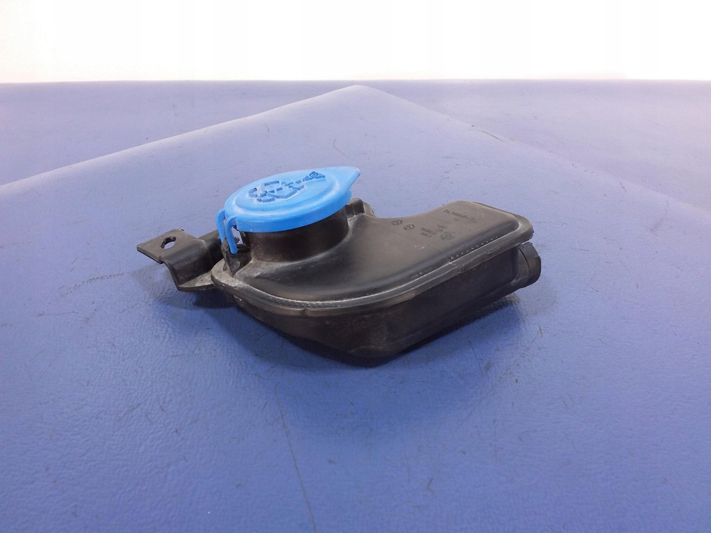 BMW X7 G07 WASHER RESERVOIR FÜLLSTÜCK 7361809 Product image