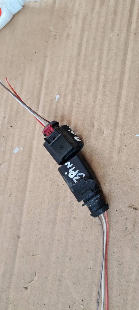A5 8W STECKER CUBE 1J0973803 VW AUDI A4 B9 8W A5 Q7 4M Q5 80A Product image