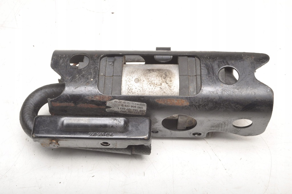 VOLKSWAGEN GOLF VI 2.0 TDI 140KM KRAFTSTOFFPUMPE 1K0127023M 2008/10 - 2013/05 Product image