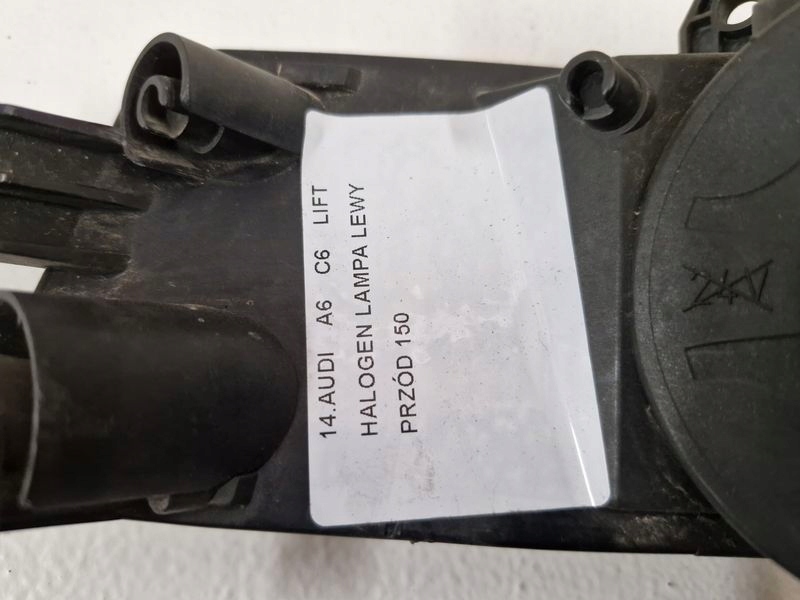 AUDI A6 C6 LIFT HALOGEN RECHTS NEBELSCHEINWERFER RECHTS Product image