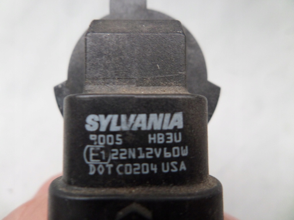 Glühbirne hb3 hb3u Sylvania 12V 60W 9005 USA Product image
