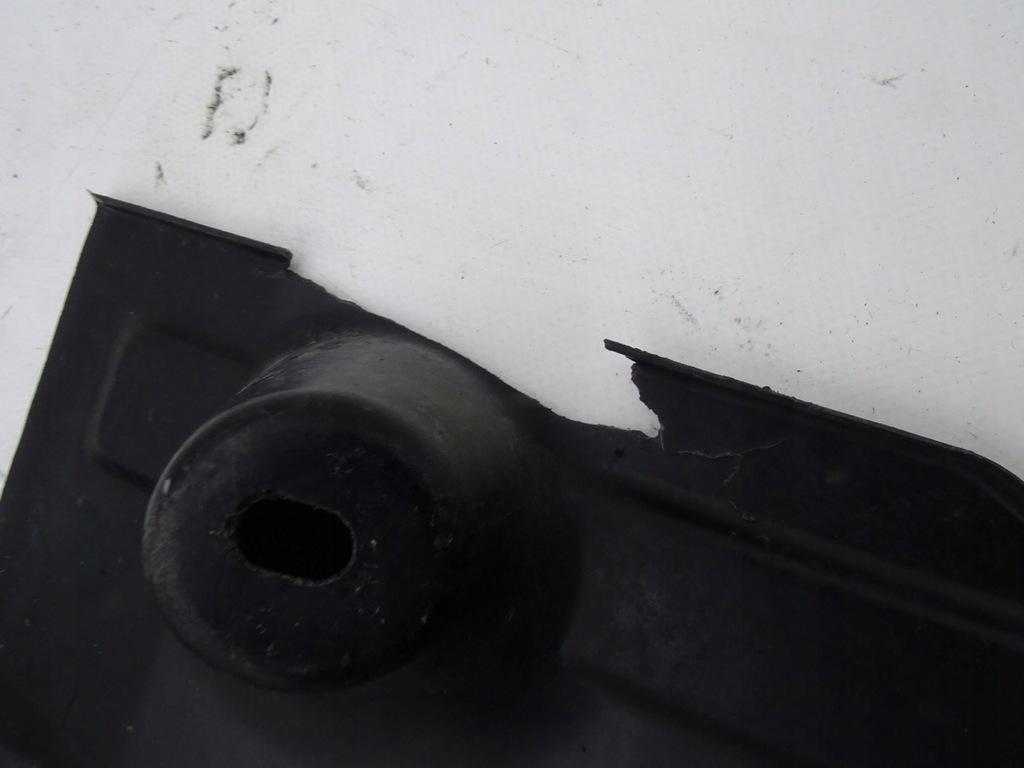 SKODA SUPERB I 01-08 ABDECKUNG, FAHRGESTELLPLATTE FÜR MOTOR 3B0825215 8E0825215A Product image
