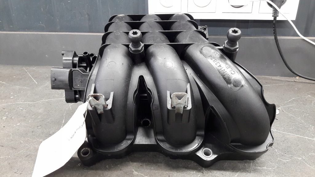 mn143824 Ansaugkrümmer Mitsubishi Colt VI 1.1 B 12V Product image