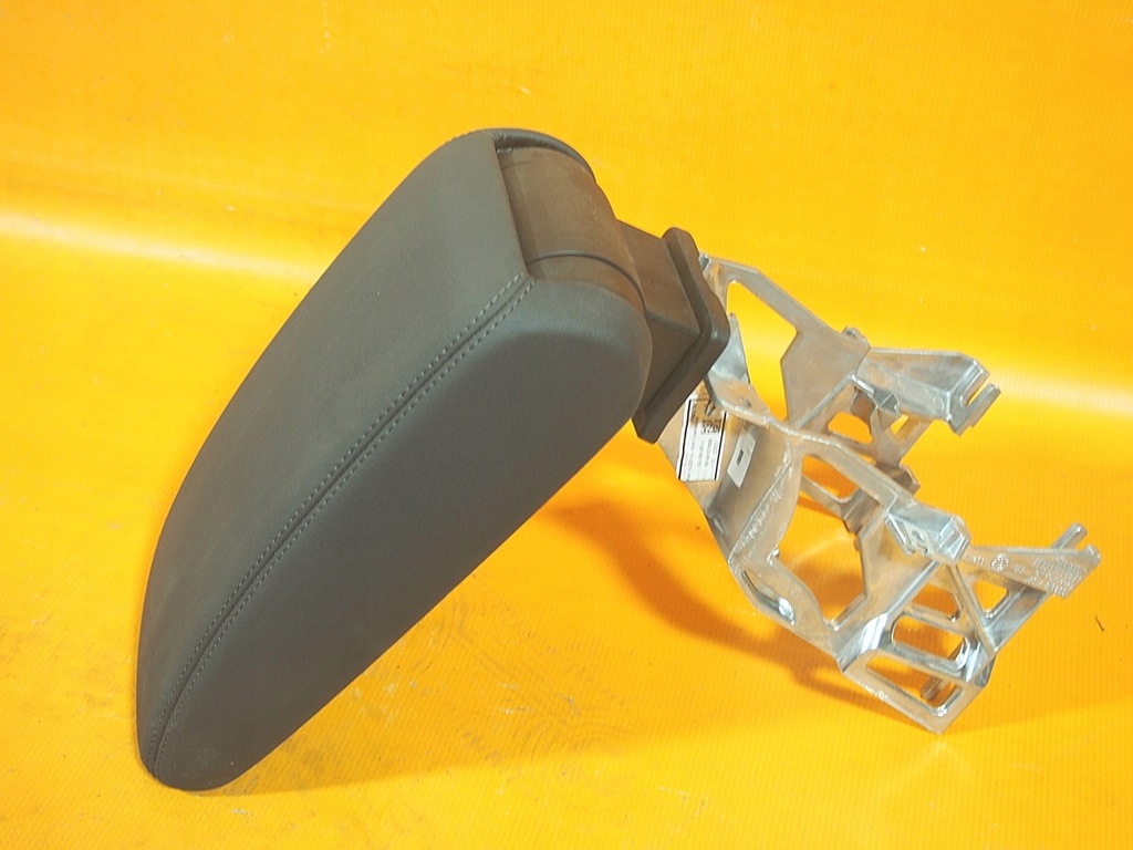 Audi Q3 83A Armlehne VORNE Leder 83a864283a Product image