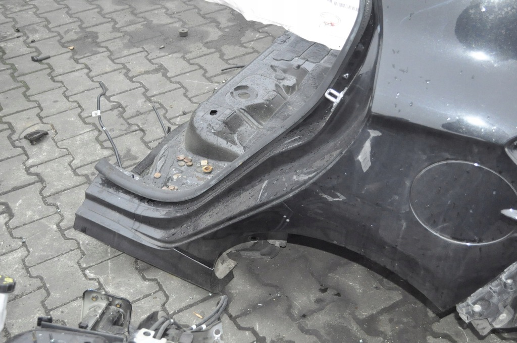 FORD FIESTA MK8 GESAMTER HINTERER ASS HINTERER GÜRTELKOTFLÜGEL LINKS RECHTS BESCHREIBUNG LESEN Product image