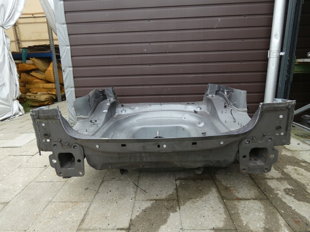 JAGUAR XF X260 SEDAN BATH ASS HINTERER RIEMENVIERTEL Product image