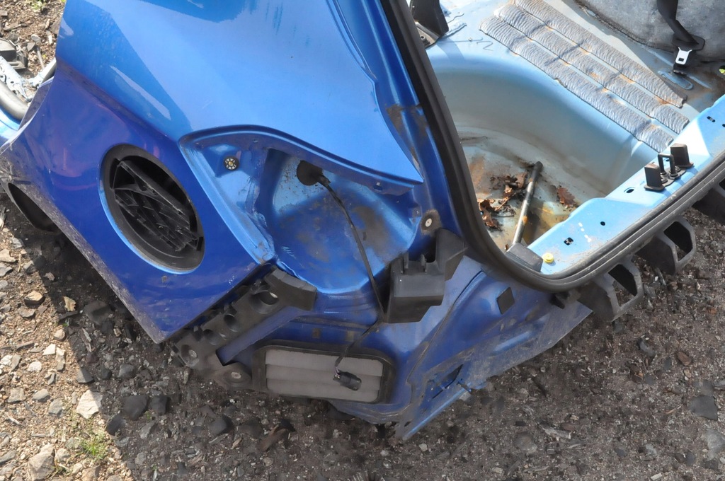 FORD FIESTA MK8 GESAMTER HINTERER ASS HINTERER GÜRTELKOTFLÜGEL LINKS RECHTS Product image