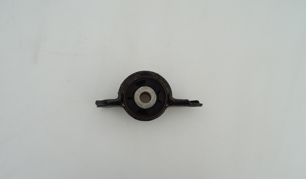 2010–2015 CAMARO HINTERE SCHWINGENBUCHSE HINTEN RECHTS SEITLICHER KOFFERRAUMTRÄGER Product image