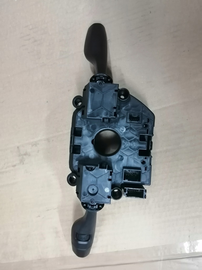 BMW 2 F46 Grand Tourer Lift Complex Switch Product image