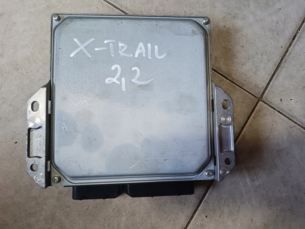 Nissan X-Trail 2.2DCI Engine Controller 23710EQ405 Product image