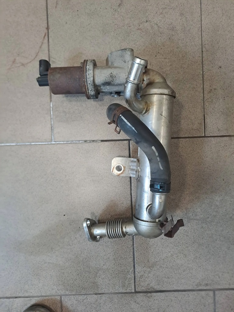 KIA VENGA HYUNDAI IX20 1.4 CRDI ABGASKÜHLER EGR 28416-2A730 Product image