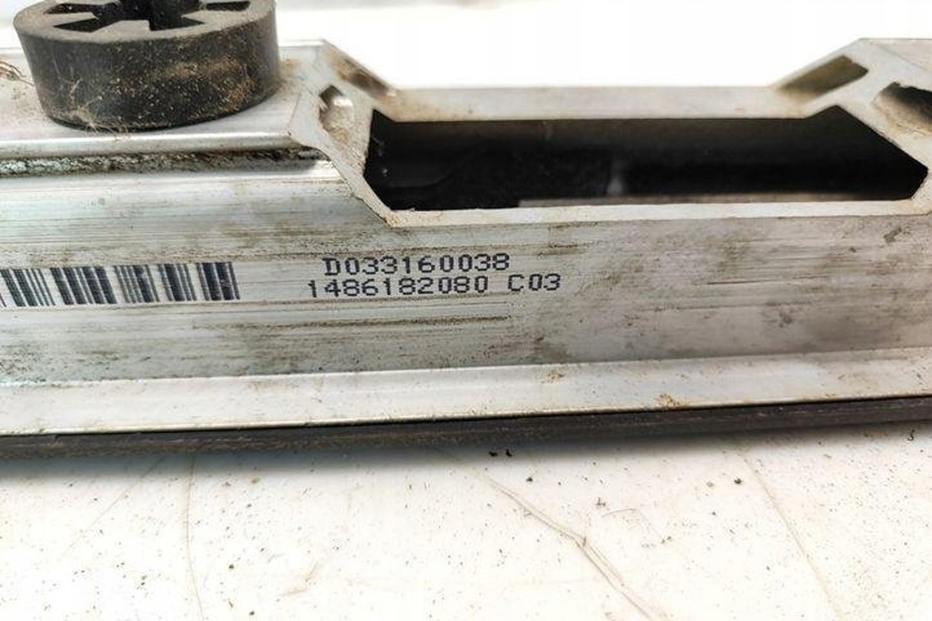 Elemente des Peugeot 807 (e) 1486182080 2.2L Diesel 94KW 2004 Stuhl Product image