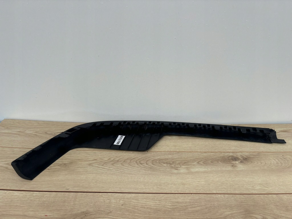 VW PASSAT B4 3A0 LINKS HOCKEY SPOILER FRONT STOßSTANGE K111/709 Product image