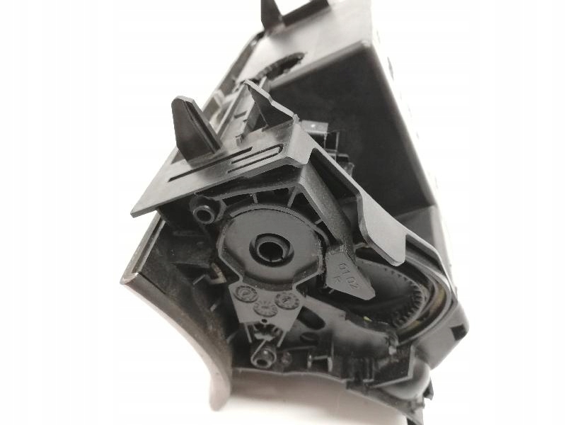 Mercedes-Benz E T-T-Model (S211) A2116802852 2.2L Diesel 2008 Aschenbecher Product image