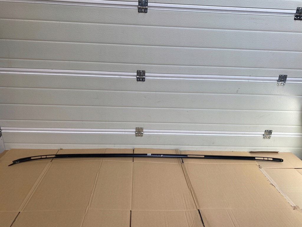BMW E39 COMBI DACHLEISTE, RECHTS, SCHWARZ Product image