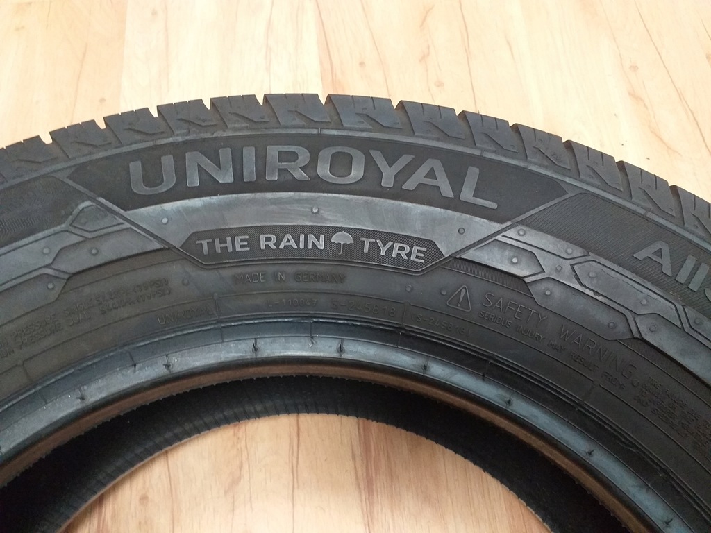 REIFEN 215/75R 16C 113/111 UNIROYAL DOT 4719 Product image