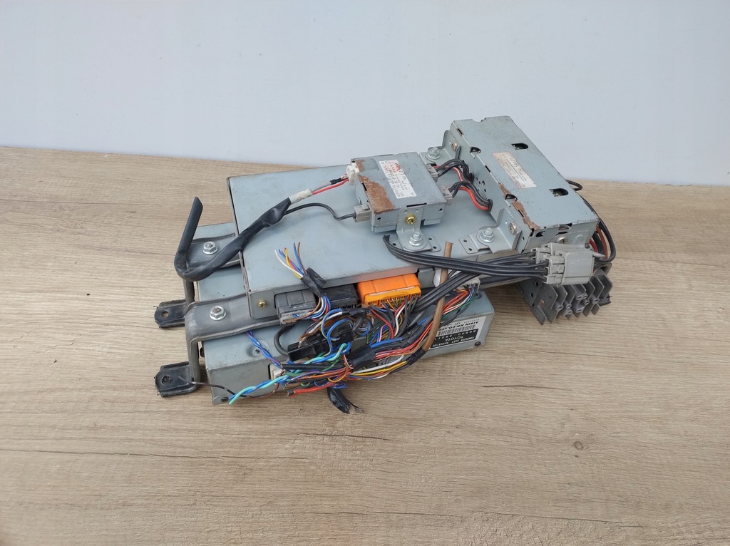 FUNK-NAVIGATIONSCOMPUTER TOYOTA 86681-26011 PREVIA HIACE K109/063 Product image