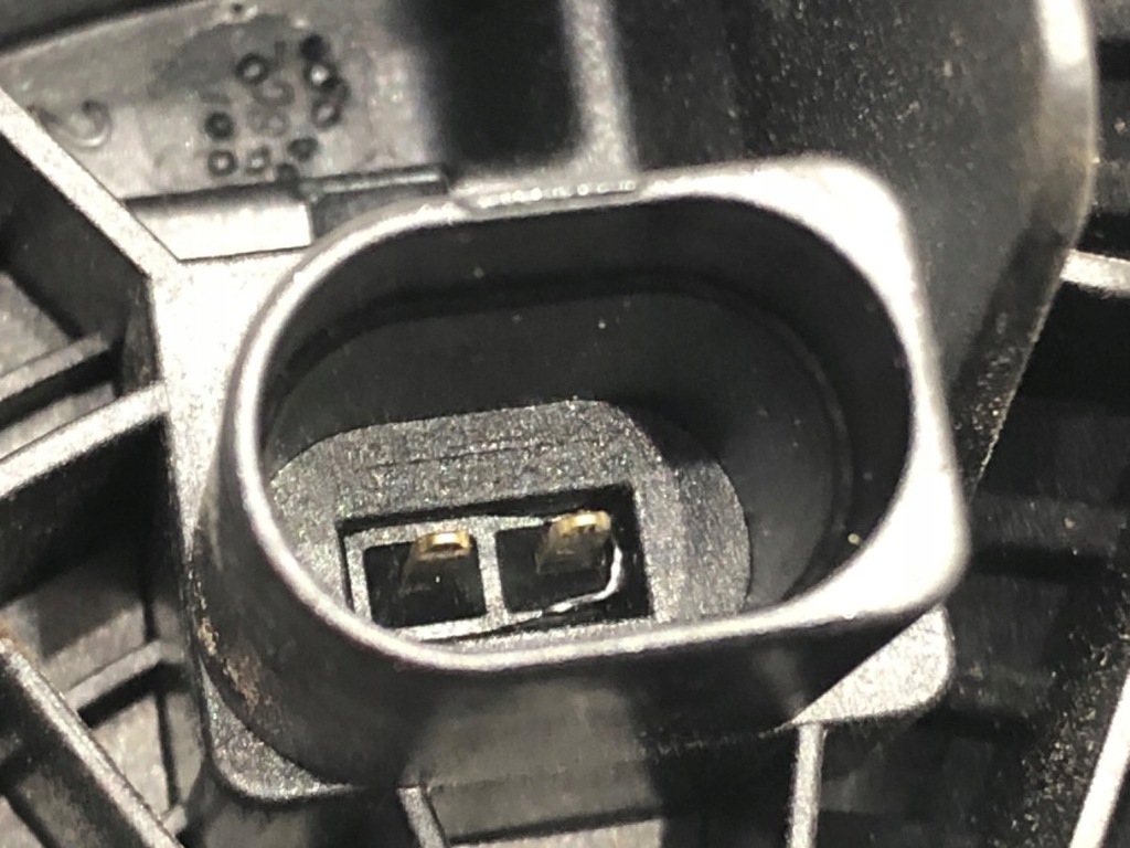 KLAMKA KLAPY TYŁ VW PASSAT B6 6R0827469 Sedan/Limuzyna 05-10 Product image