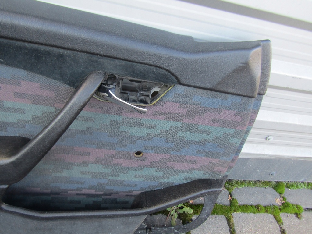 2 MERCEDES W202 93–97 BACON TÜRPOLSTERUNG 4 STÜCK SCHWARZE FARBE Product image