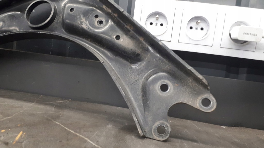 5R3407151b links akzeptieren Ford Tourneo Connect MK3 VW Caddy V Product image