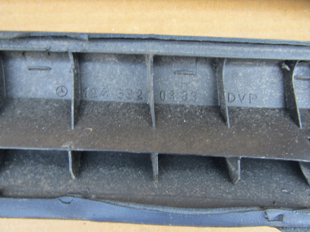 40 Mercedes W124 Blue Polstery rutschten und ging Product image