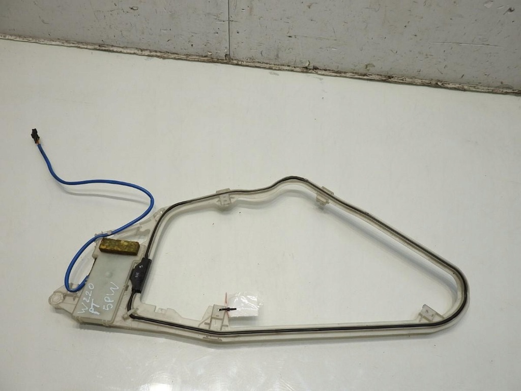 SCHLÜSSELLOSE ANTENNE TÜR RECHTS 5 PIN MERCEDES W220 A2208200475 Product image