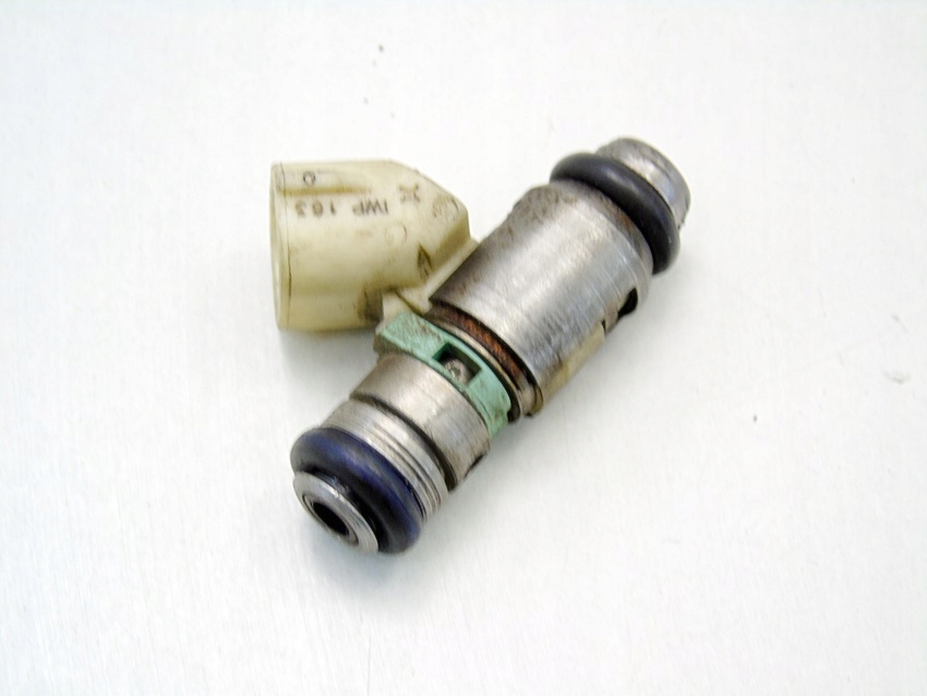 KRAFTSTOFFEINSPRITZVENTIL IWP163 1,4 16V GOLF 4 5 LEON OCTAVIA CADDY BORA TOLEDO Product image