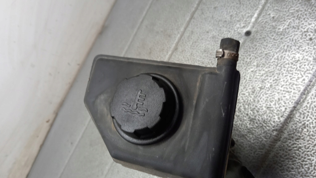 KÜHLMITTELBEHÄLTER VOLVO V40 03R COMBI 30804963 Product image