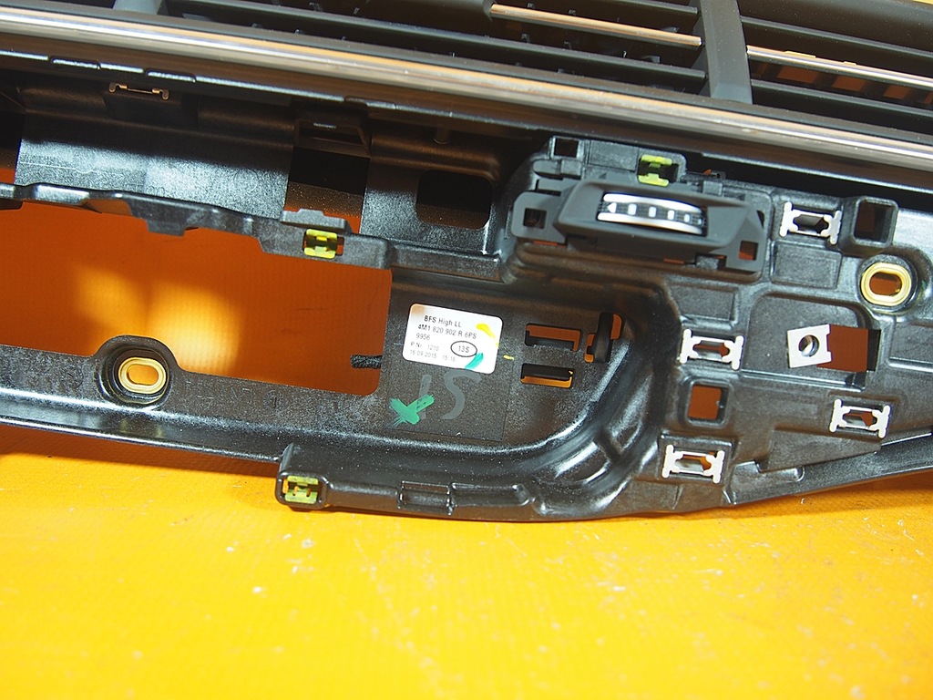 Audi Q7 4M Lüftungsgitter, RECHTS, 4M1820902 Product image