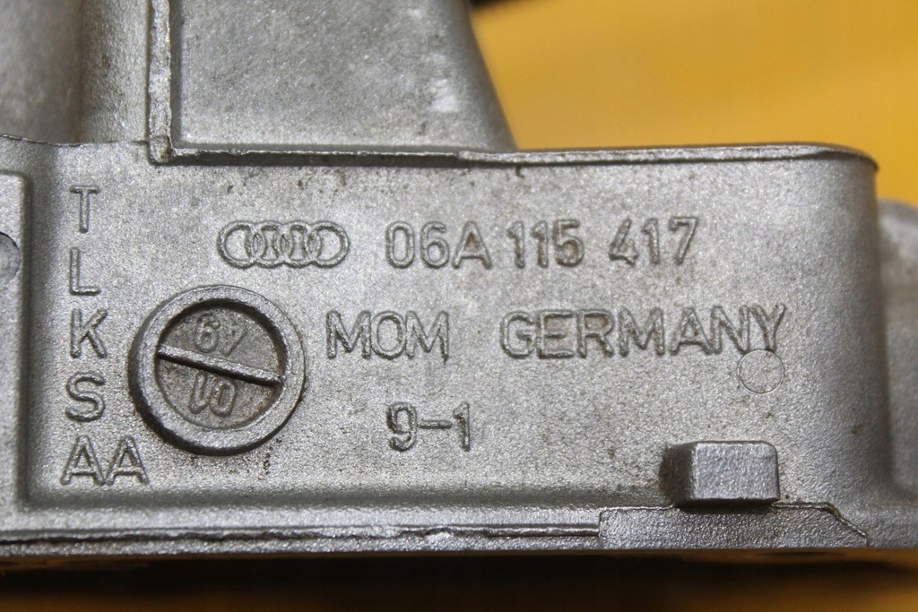 Ölfilterbasis Audi A4 B6 B7 SEAT SKODA 1.8 T 06A115417 Product image