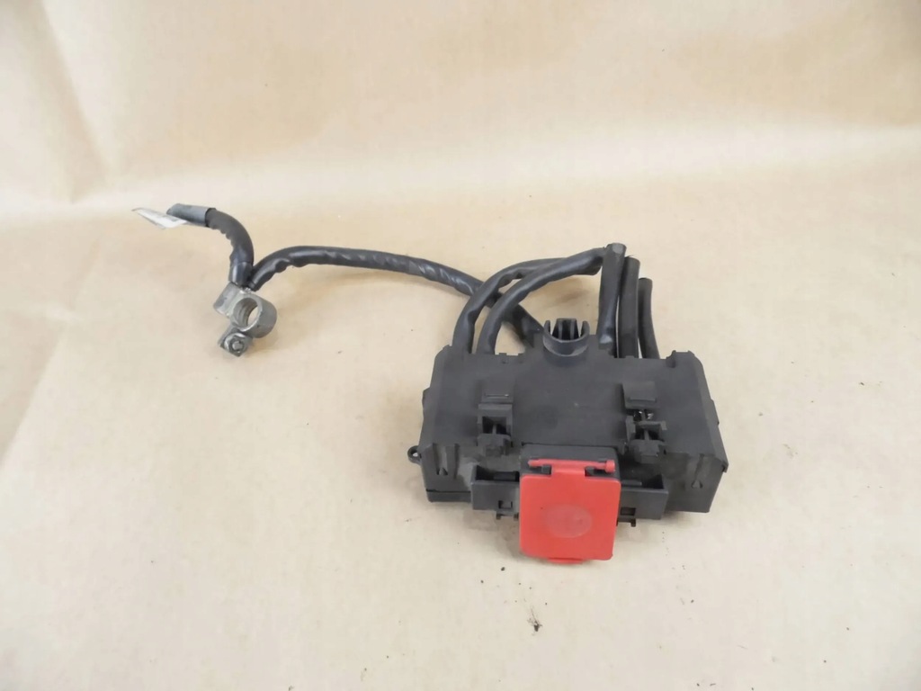 Mercedes-Benz W203 HAUPTSICHERUNG A2035450803 Product image