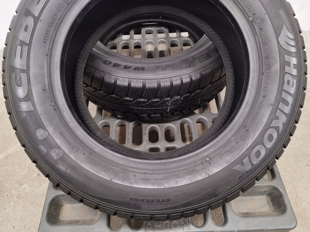 PAAR 185/65R15 HANKOOK ICEBEAR W440 Product image