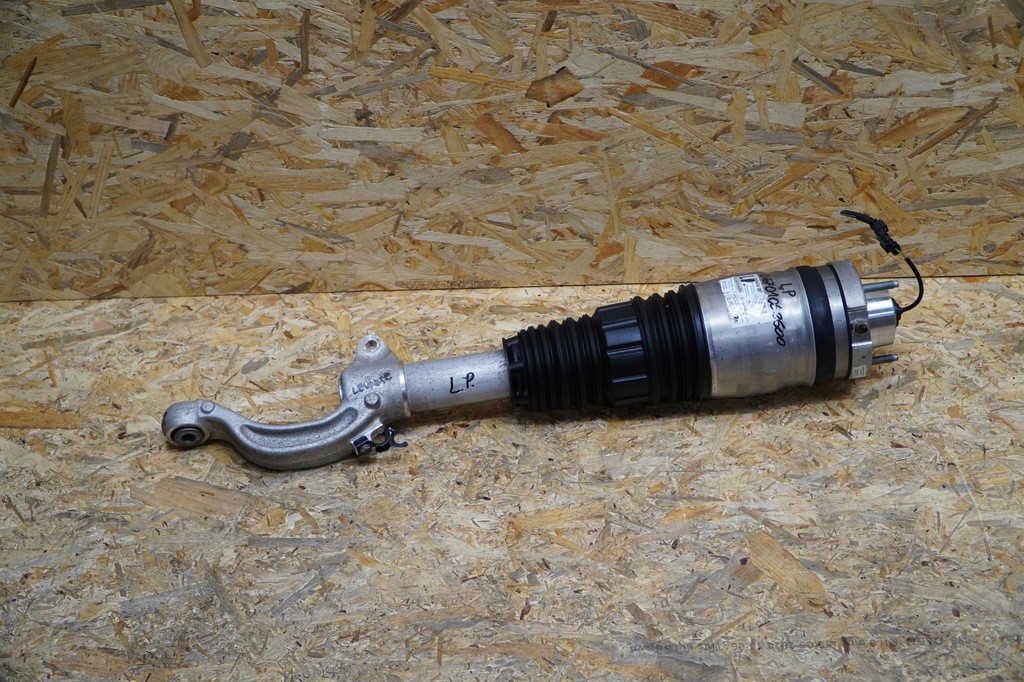 PNEUMATISCHER STOSSDÄMPFER VORNE 06701062620 06701062600 LEVANTE 3.0 D 16- Product image