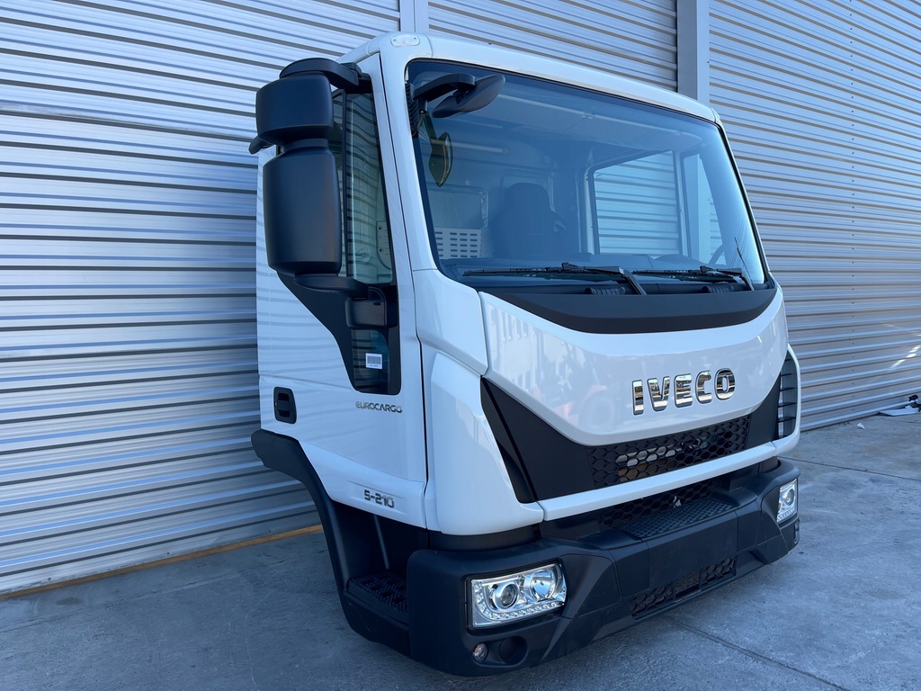 IVECO EUROCARGO MLC 75, 120.150 TAGE KABINE NIEDRIGER STOßSTANGE Product image