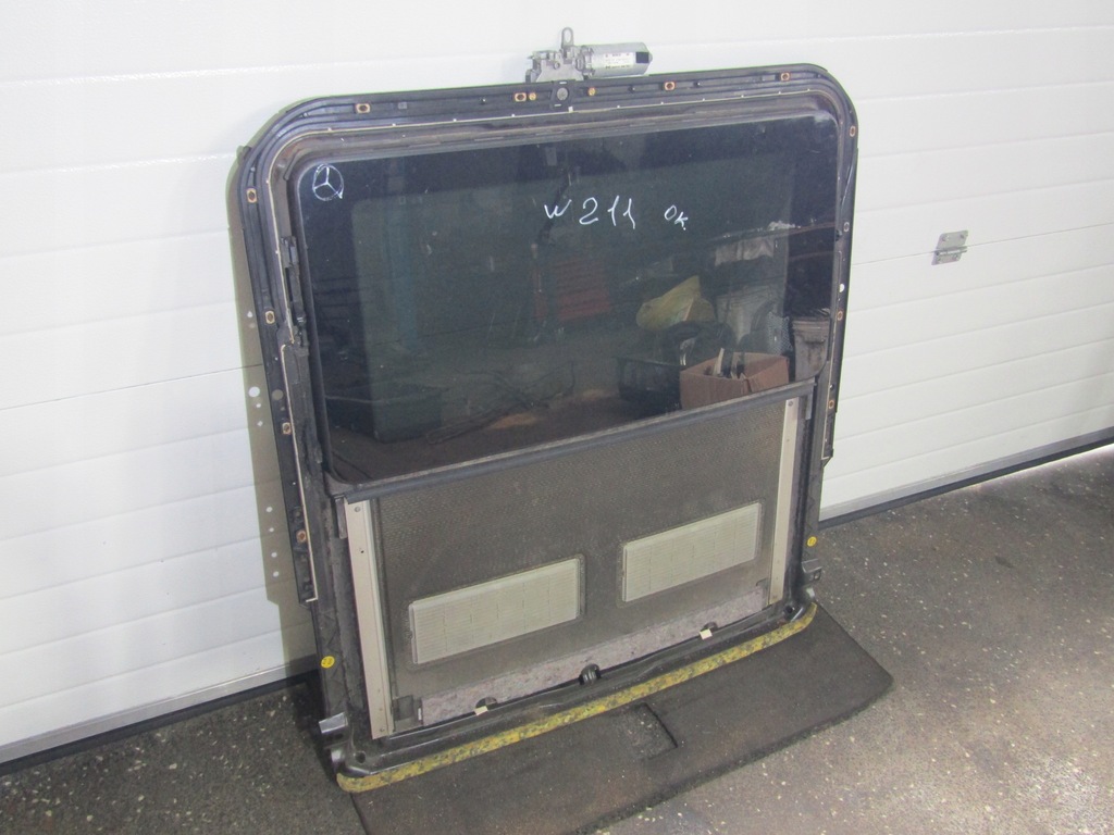 MERCEDES-BENZ W211 KOMBI-SONNENDACH A2117800029 2117800029 Product image
