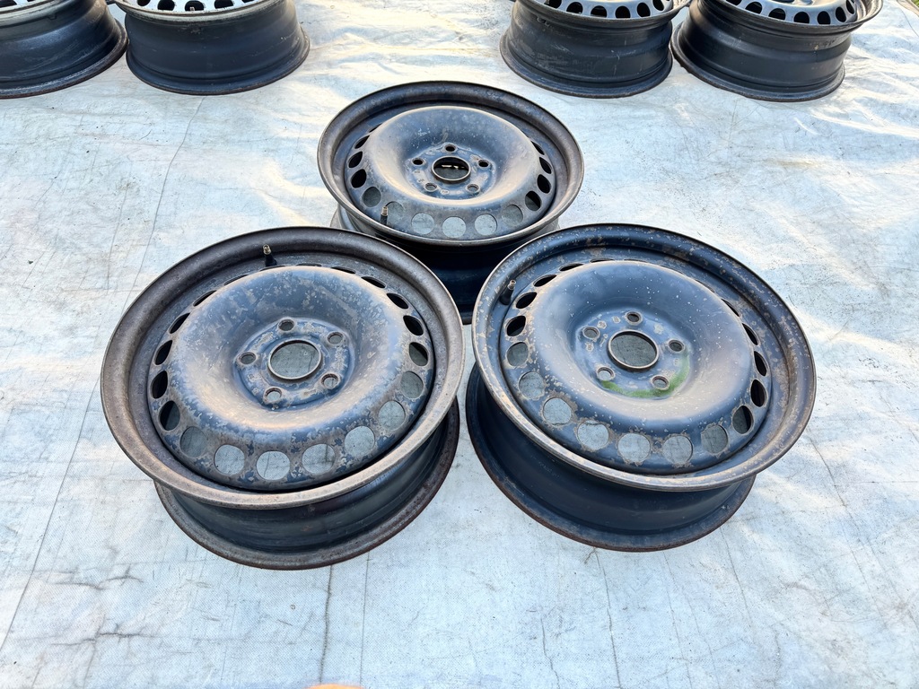 Audi Felge 5x112 15" 6J ET45 141 Product image