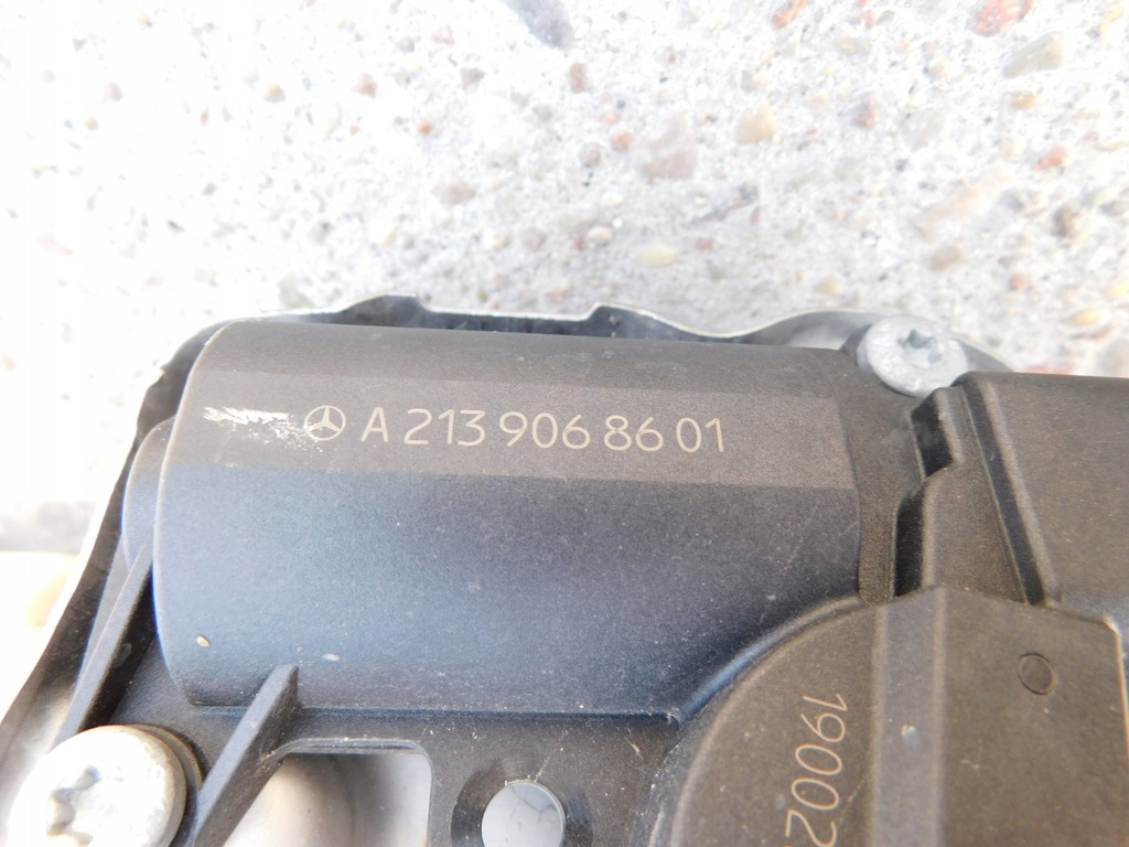 AUSPUFF-SCHALLDÄMPFER-Set. MERCEDES E-Klasse W213 2.0 CDi Product image