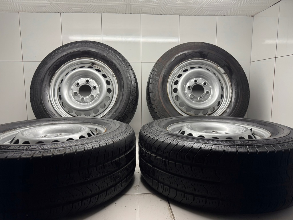 FELGENSATZ MERCEDES SPRINTER REIFEN A9074014800 235/65 R16C 6x130 Product image