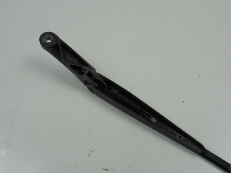 PASSAT B6 WISCHERARM VORNE RECHTS 3C1955410B Product image