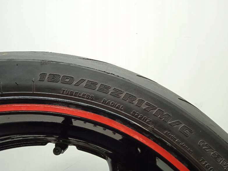FELGE HINTERREIFEN K8 K9 L0 185/55ZR17M 17 ZOLL Suzuki GSX-R750 Product image