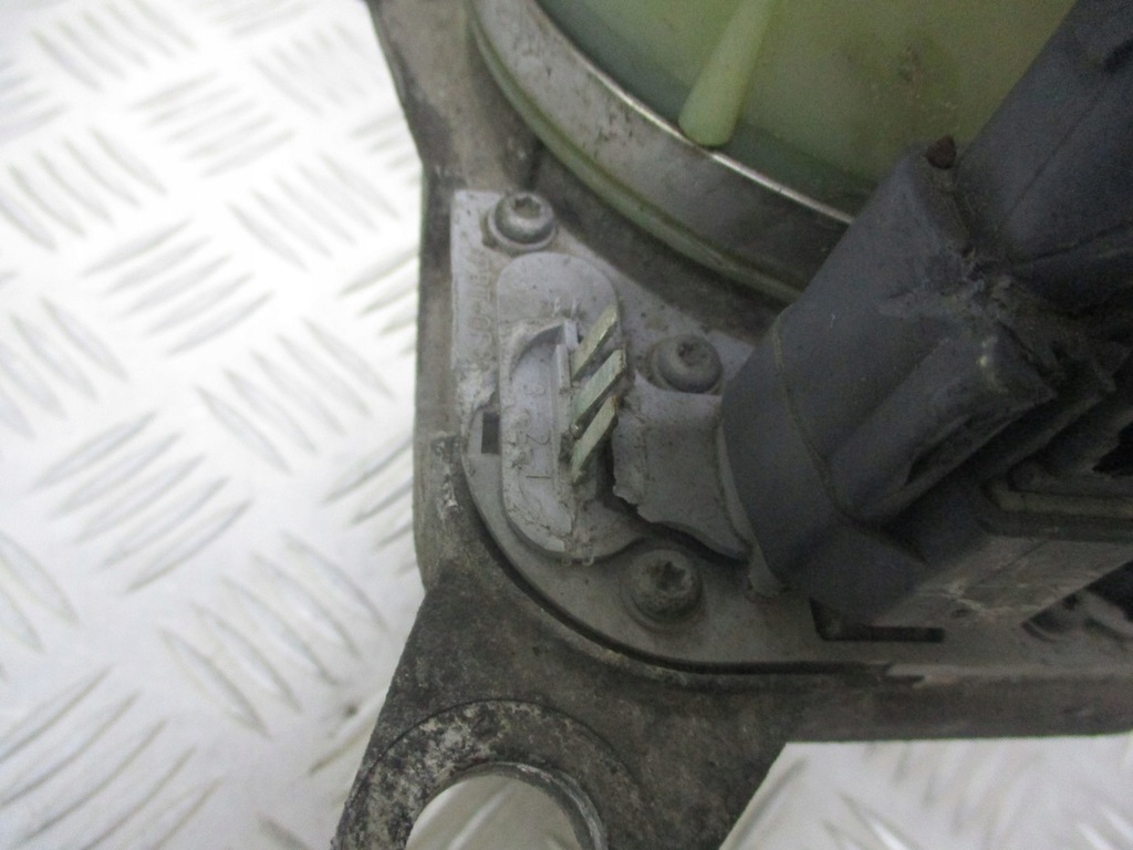 POWER PUMP FORD FOCUS MK2 1,8 16V 4M513K514CA Product image
