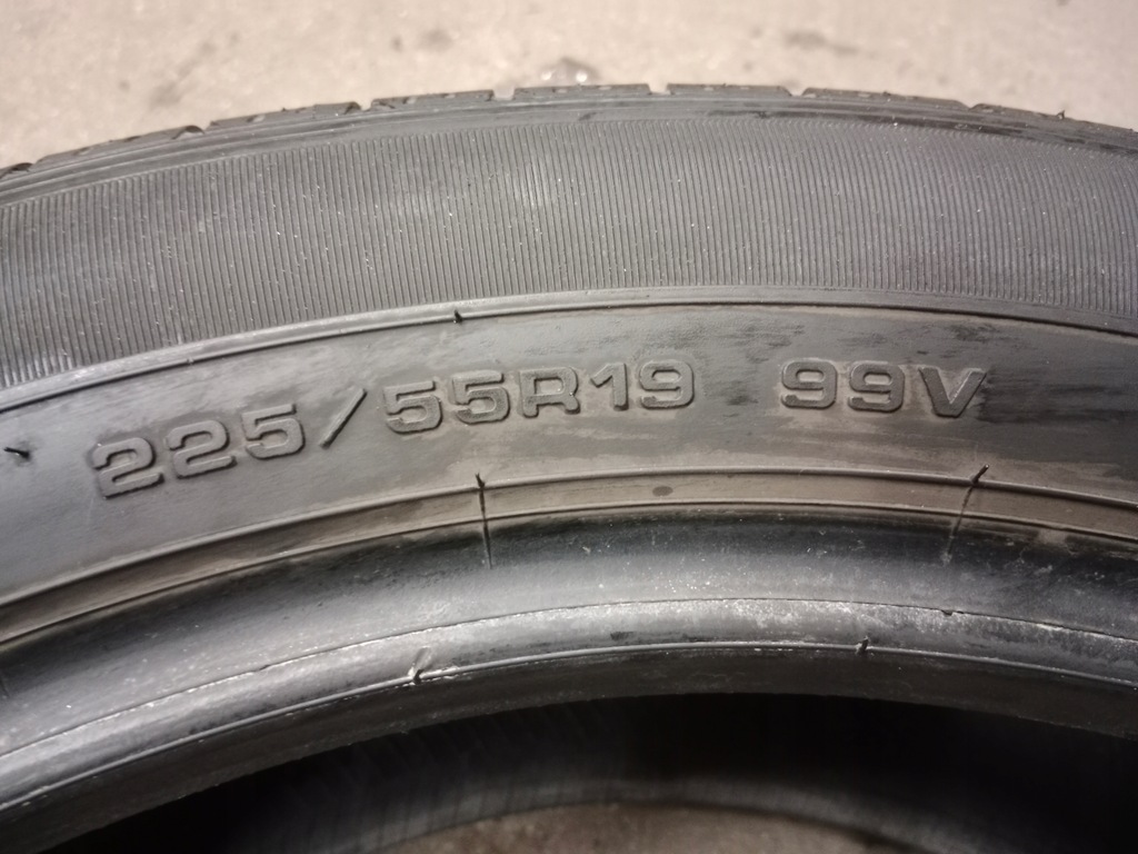 GOODYEAR EFFICIENTGRIP SUV 4X4 225/55 19" Product image