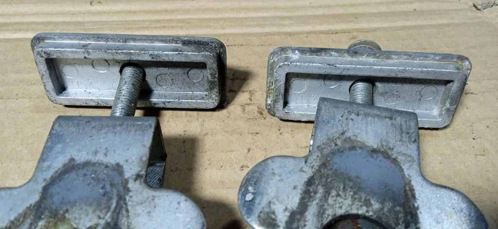 Suzuki GSF 600 1200 Bandit Spanner Kettenspannung Hinterrad Product image