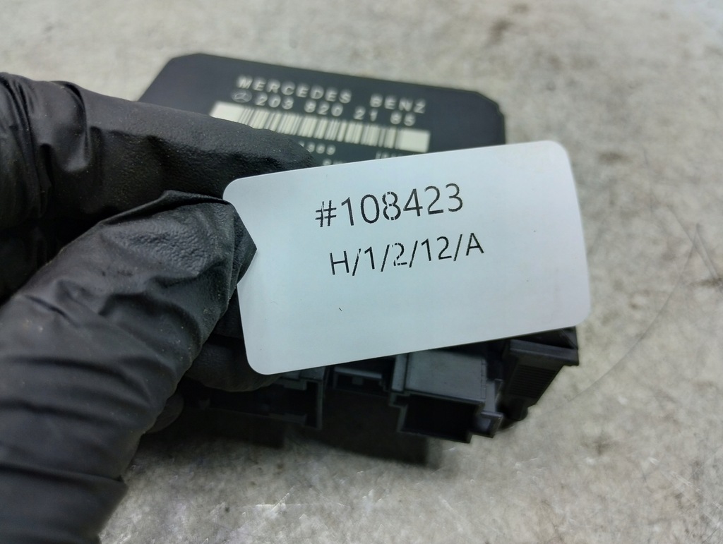 MERCEDES W203 TÜRMODUL LINKS HINTEN 2038202185 Product image