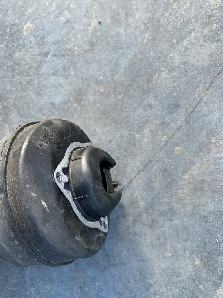 STOSSDÄMPFER LINKS VORNE AUDI A6 C8 4K0616039H Product image