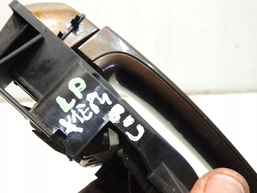 TÜRGRIFF VORNE LINKS B09 BMW X1 E84 Product image
