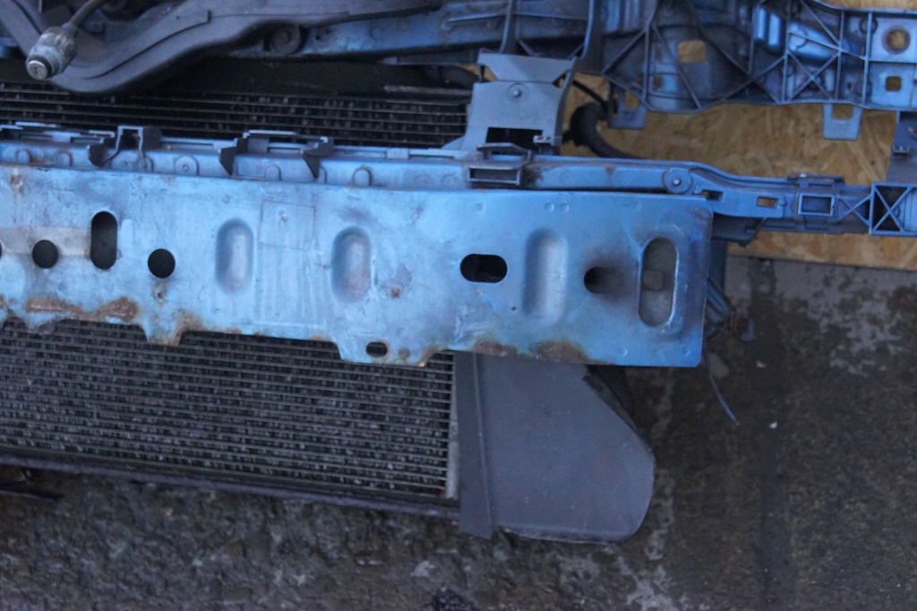 PAS PRZEDNI CHŁODNICE FORD FOCUS MK2 LIFT 1.8 B Product image