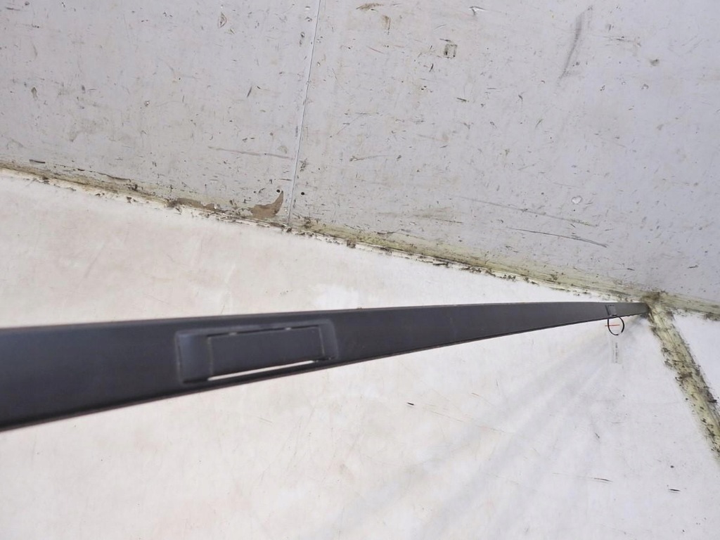 DACHLEISTE, LINKS, SUBARU LEGACY V COMBI Product image