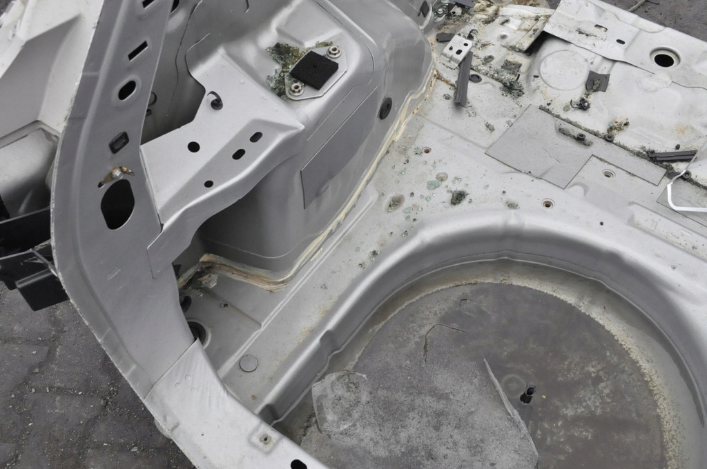 FORD B-MAX HINTERER RIEMEN HINTERER BADEKOTFLÜGEL LINKS RECHTS VIERTEL Product image