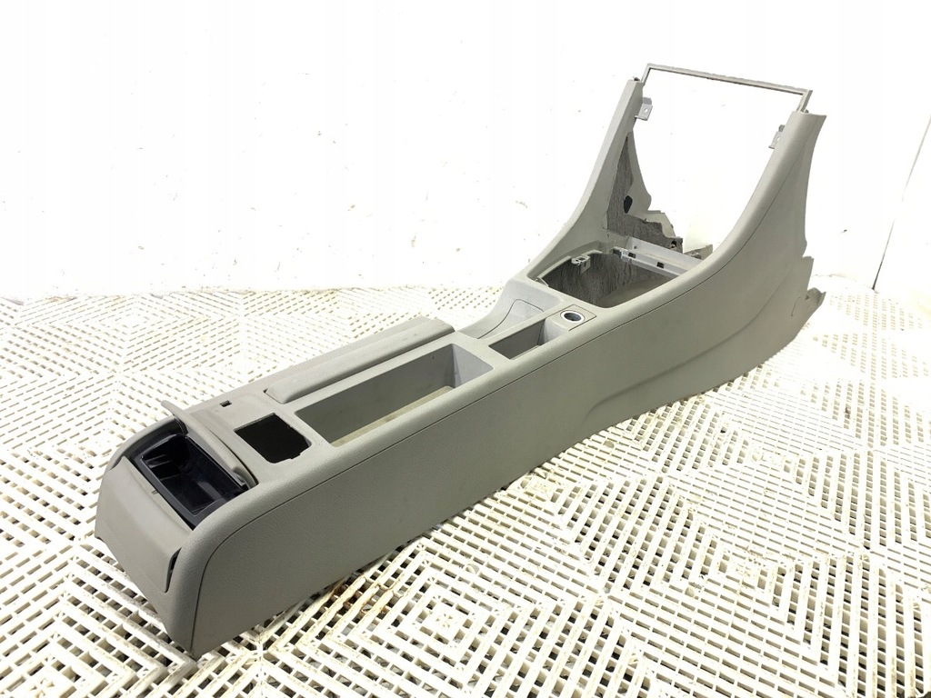 Zentraler Tunnel Audi A4 B7 Kombi 04-08 Product image